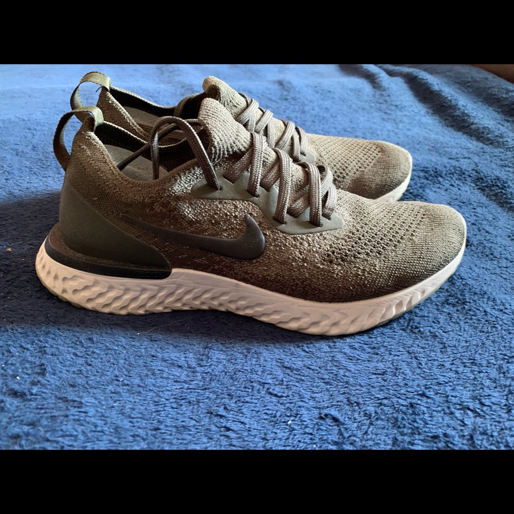 NIKE EPIC REACT OLIVE GREEN (W) SZ 7
